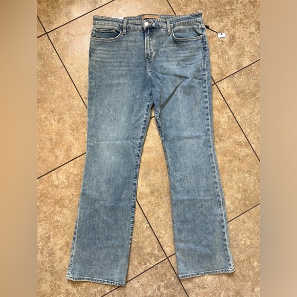 THE PROVOCATEUR
PETITE BOOTCUT // FLAWLESS // 30" INSEAM // SWEET AS SUGAR sz 33 - Picture 5 of 12